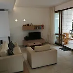 Fantastic Family With Sea View Villa
