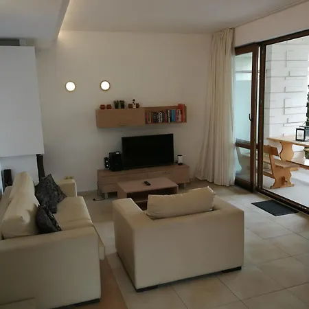 Fantastic Family With Sea View Villa